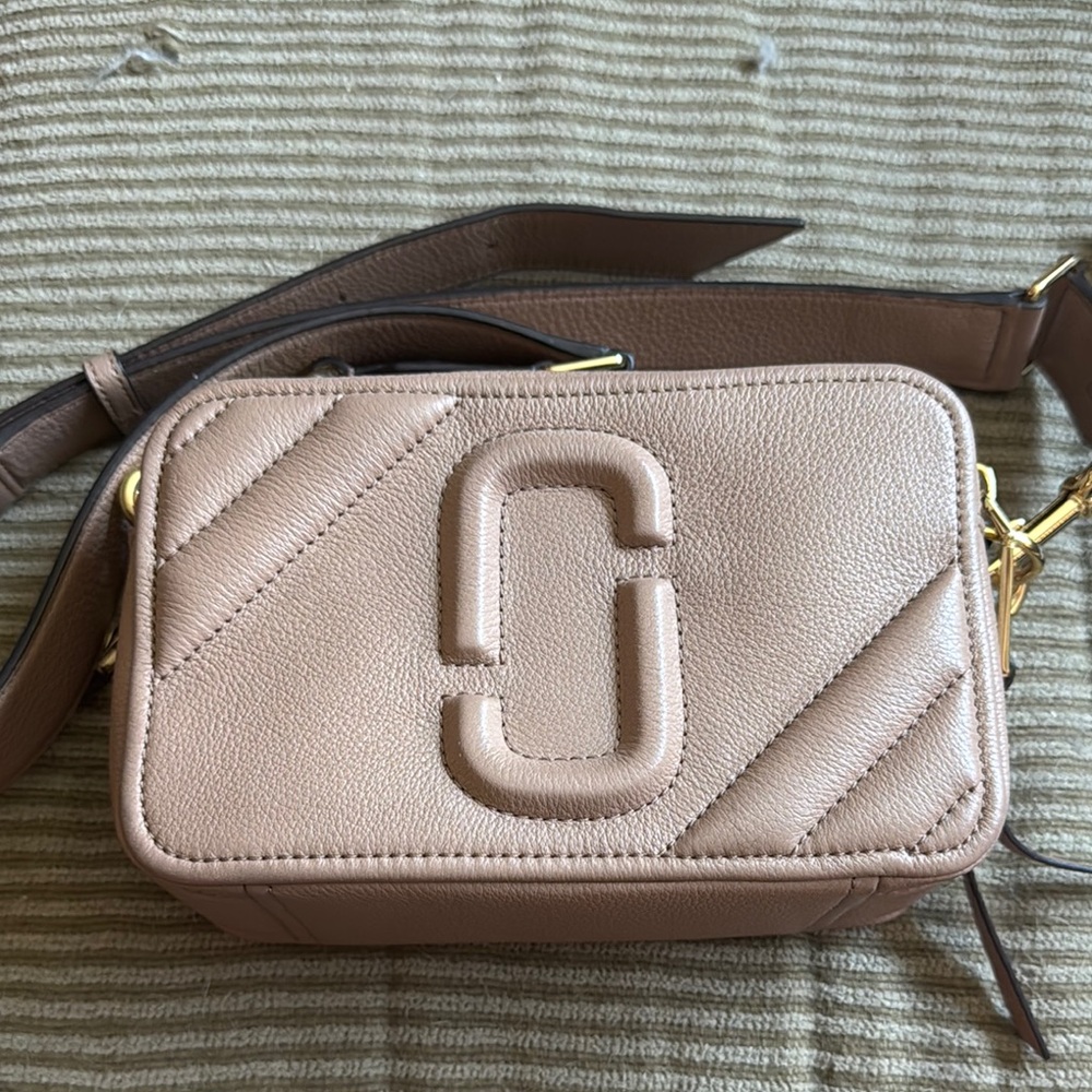 Marc Jacobs Pinky Nude Crossbody Bag with Adjustable Strap and Gold Hardware